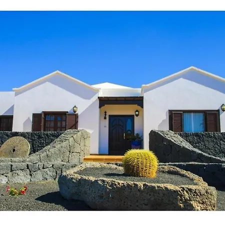 Casa Los Llanos Teseguite 빌라 *